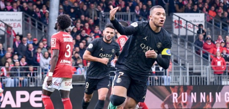  PSG : Piquionne défend Mbappé pour son chambrage