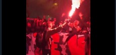 VIDEO : Luis Enrique craque un fumigène avec les Ultras