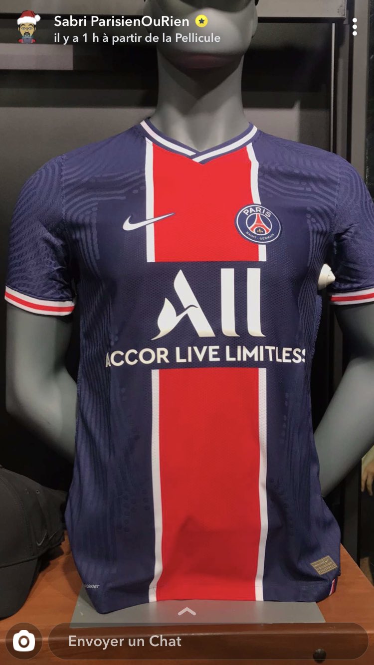 Club : D'autres photos du nouveau maillot domicile du PSG